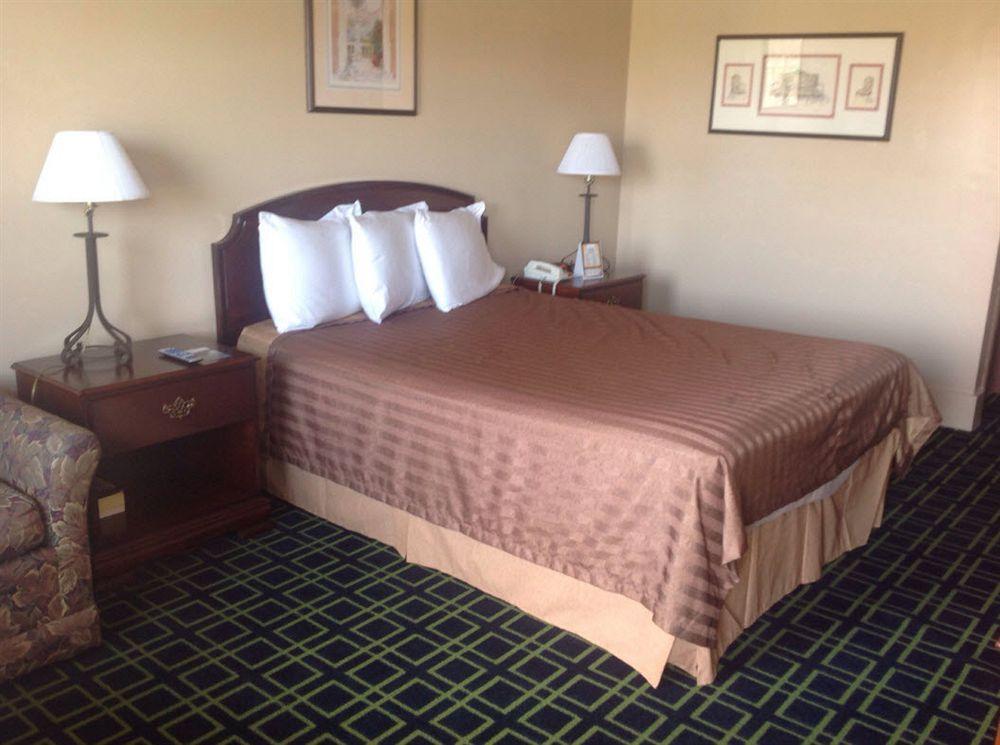 Hilltop Inn Pittsburgh Crafton Exterior foto